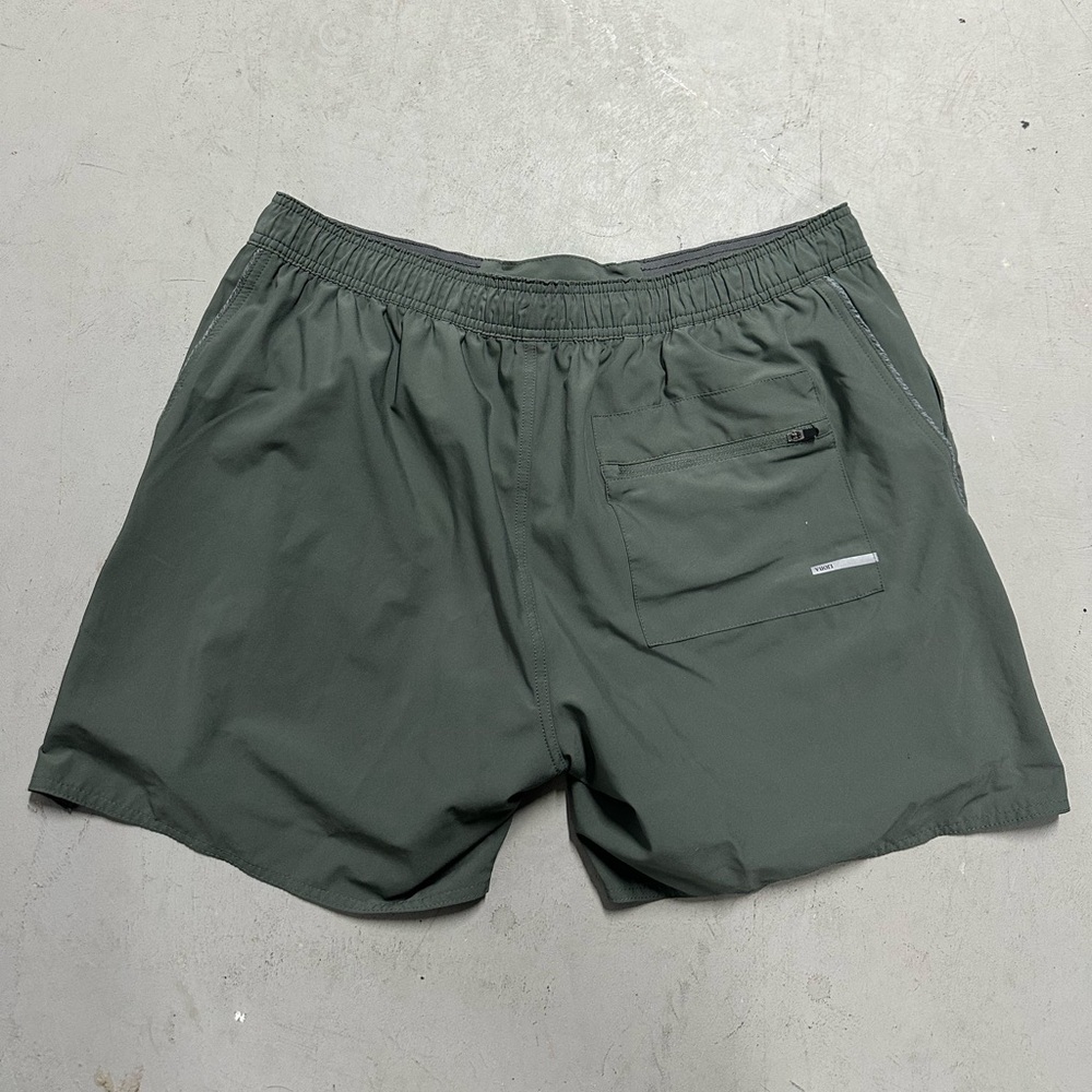 Vuori Trail 2.0 Shorts Mens XXL Grey Lined Running Training Performance Blend - Picture 3 of 4